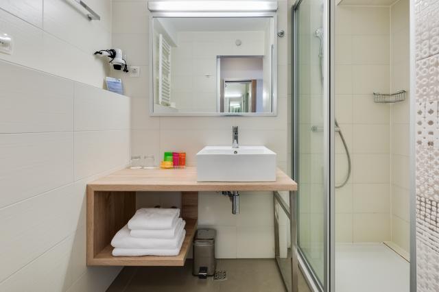 Dvojlôžková izba Premium s prístelkou, balkón, morská strana