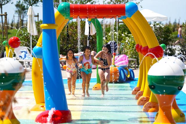 Deti vo vodnom svete Wave resort