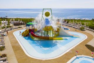 Wave resort