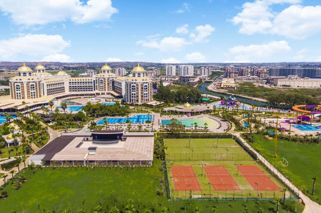 Areál Delphin Be Grand Resort