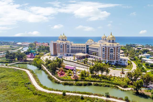 Areál Delphin Be Grand Resort