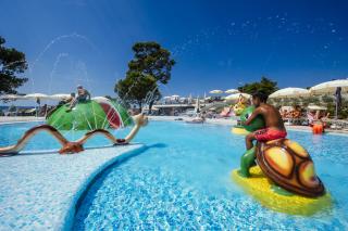 Zaton Holiday Resort