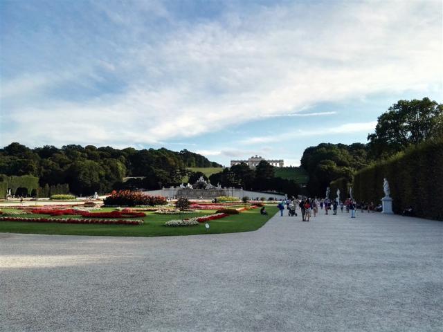 Schönbrunn Zoo a Zámok -