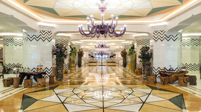 Royal Taj Mahal