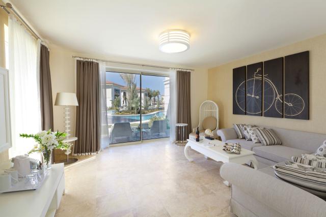 Paloma Oceana Resort