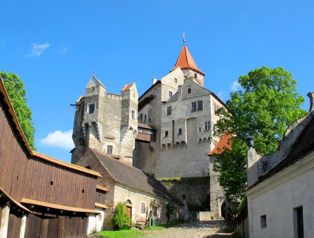 Hrady Pernštejn a Veveří, zámok Litomyšl