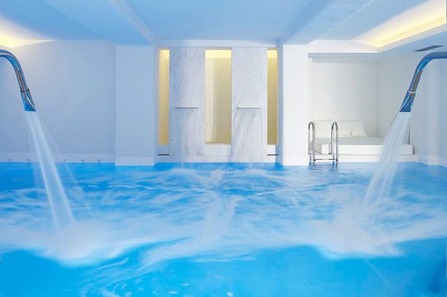 SPA v Knossos Beach Bungalow & Suites