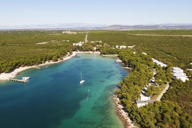 Crvena Luka Apartments & Villas
