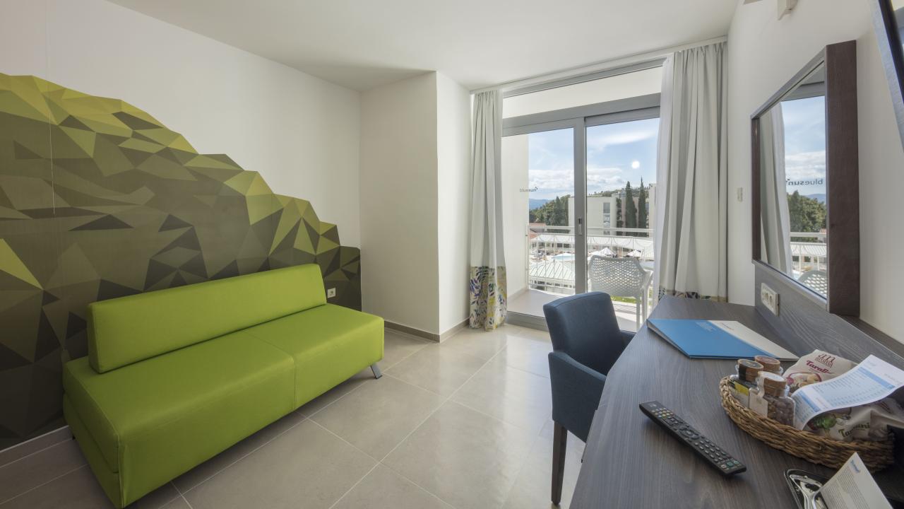 Dvojlôžková izba superior s 1-2 prístelkami (balkón, morská str