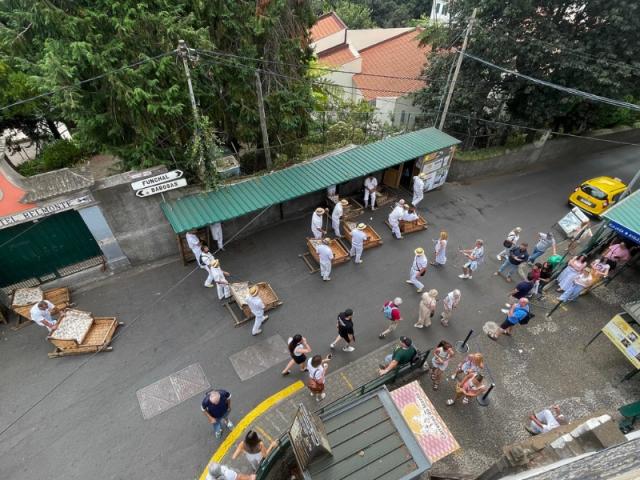 Sane pripravené na ceste. Ostrov Madeira.