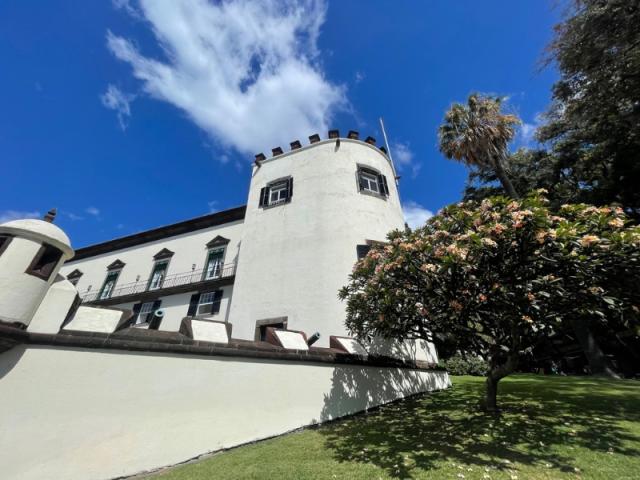 Pevnosť a park v mestte Funchal. Ostrov Madeira.