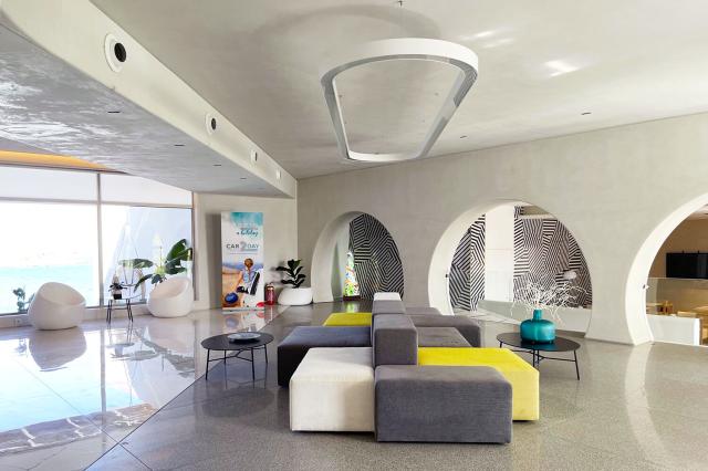 Lobby v hoteli Kakkos Bay