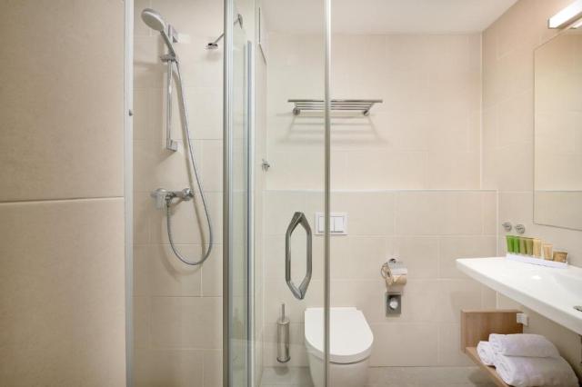 Dvojlôžková izba comfort s možnosťou prístelky, výhľad na more 