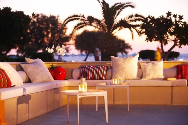 Posedenie v Grecotel Meli Palace