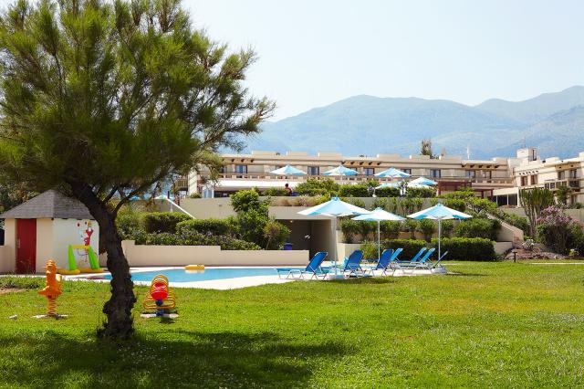 Areál v Grecotel Meli Palace