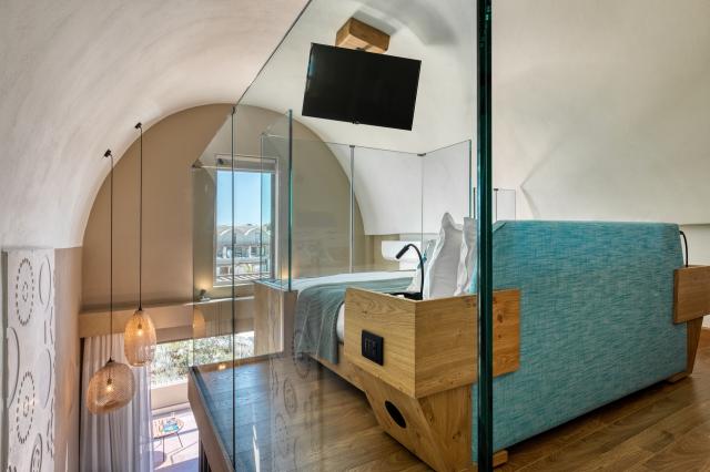 Wellness Loft s jacuzzi, pool view