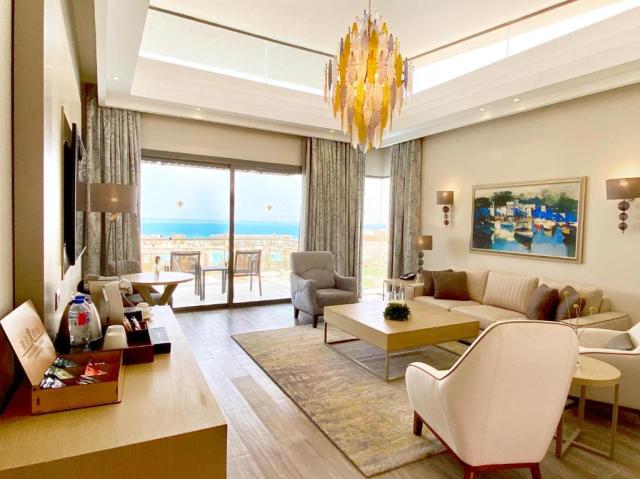 Lagoon Deluxe Suite