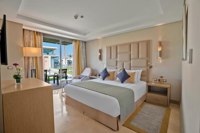 Lagoon Deluxe Suite