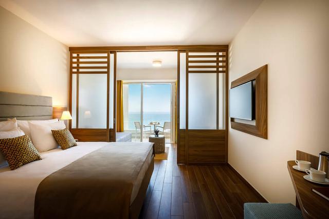 Rodinná izba štandard 2+2 (balkón, morská strana)