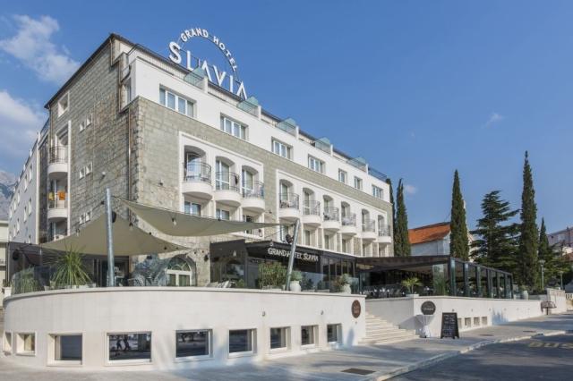 Pohľad na hotel Grand Slavia.