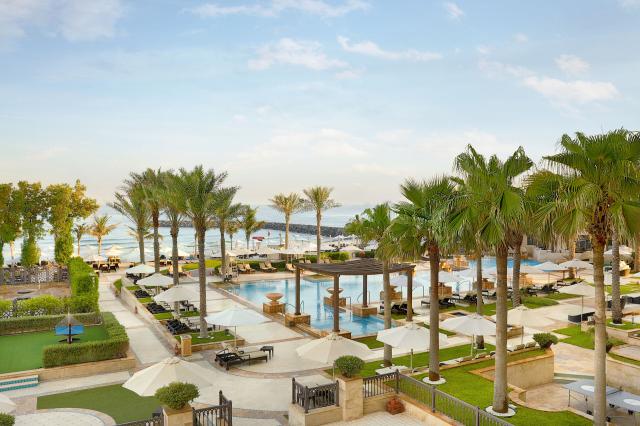Bazén a exteriér hotela - Hotel Ajman Saray, A Luxury Collectio
