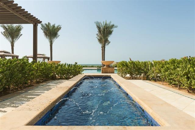Hotel Ajman Saray - fontána