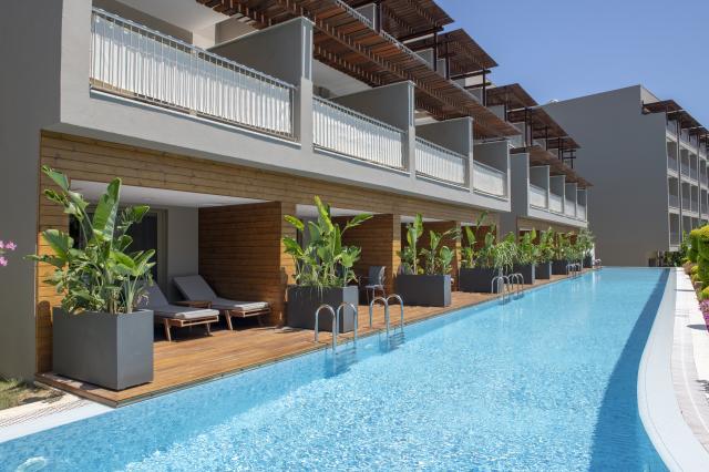 Izba Deluxe swim-up