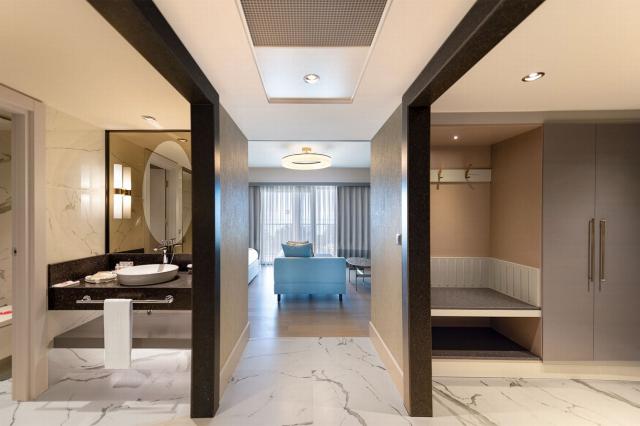 Premium Suite s bočným výhľadom na more