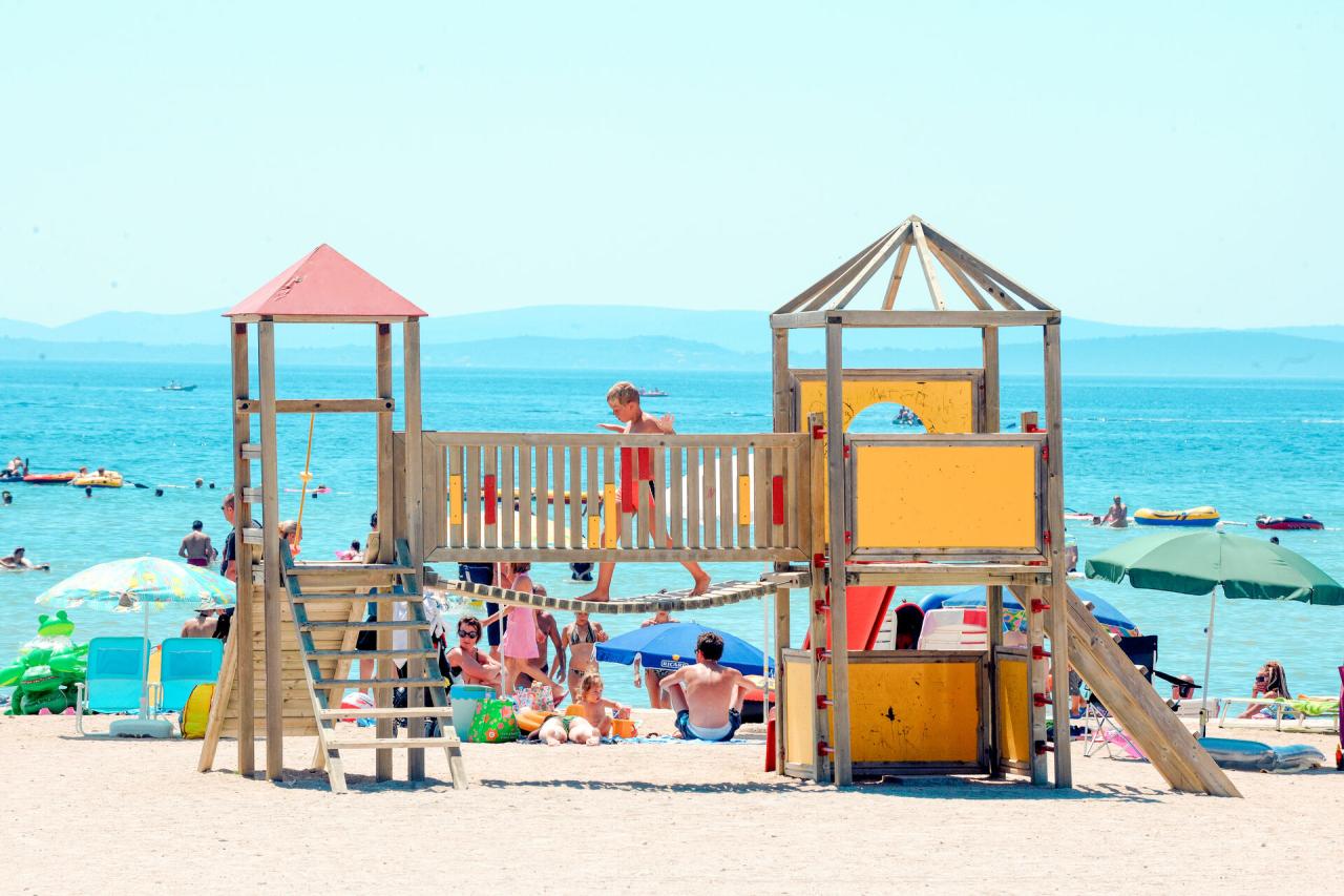 Zaton Holiday Resort ****