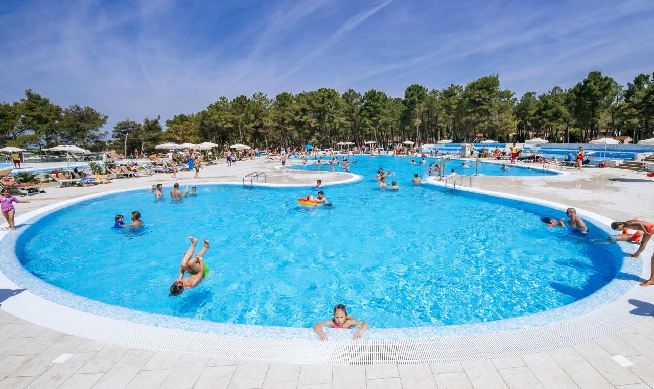 Zaton Holiday Resort ****
