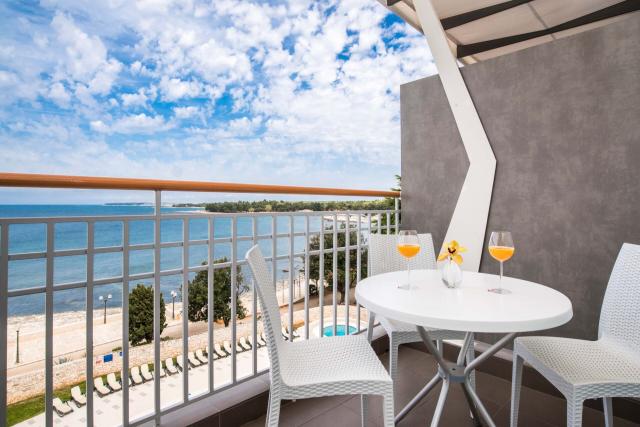 Dvojlôžková izba premium (hotel, balkón, morská strana)