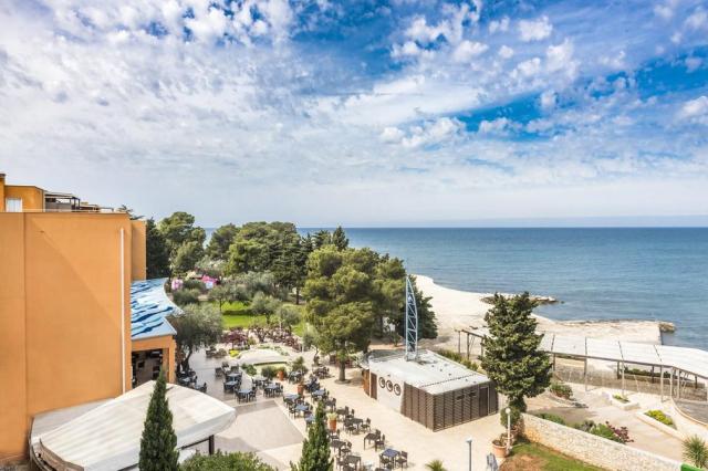 Dvojlôžková izba premium s prístelkou (hotel, balkón, morská st