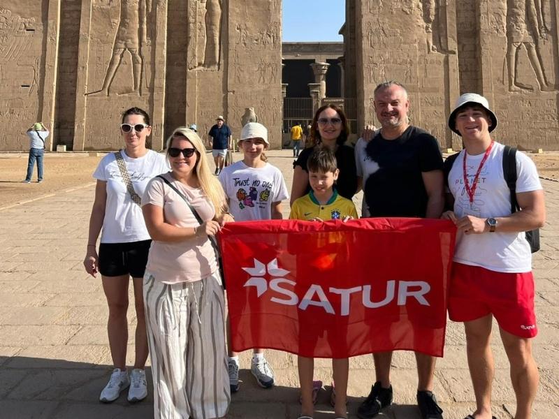 Spoločná fotka skupiny v Edfu