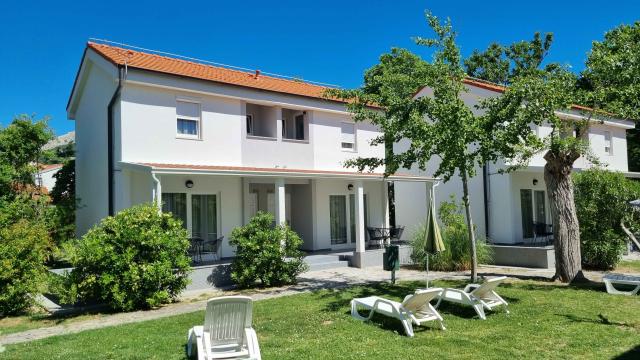 Vily Corinthia