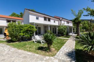 Vily Corinthia
