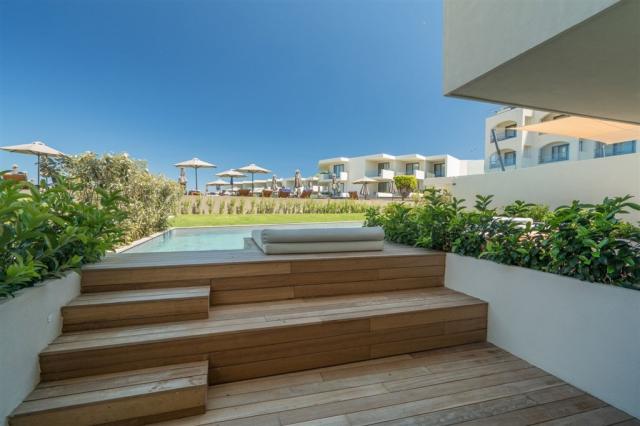 Vstup do vlastného bazéna v hoteli TUI Sensimar Caravel Suites