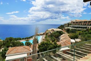 Louis Apostolata Island Resort