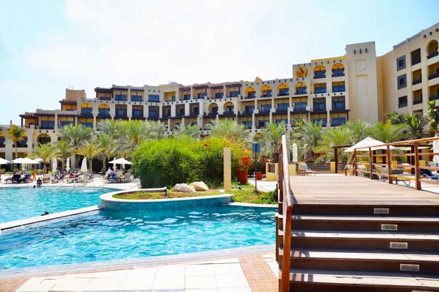 Bazén v Hilton Resort & Spa Ras Al Khaimah