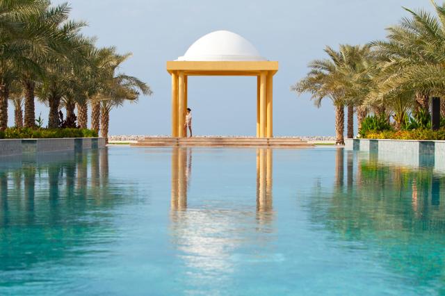 Bazén v Hilton Resort & Spa Ras Al Khaimah