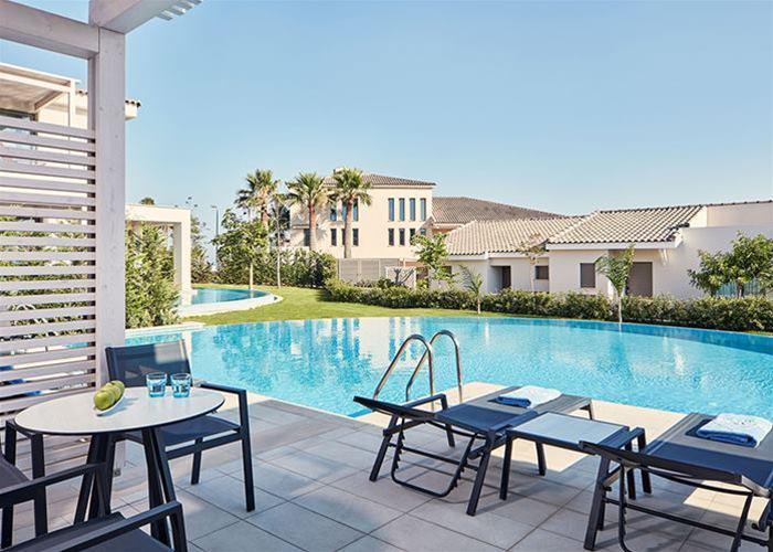 Rodinná swim up izba s posuvnými dverami