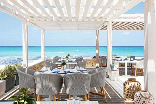 Reštaurácia v Grecotel Lux Me White Palace