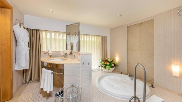 Junior Suite, vedľajšia budova