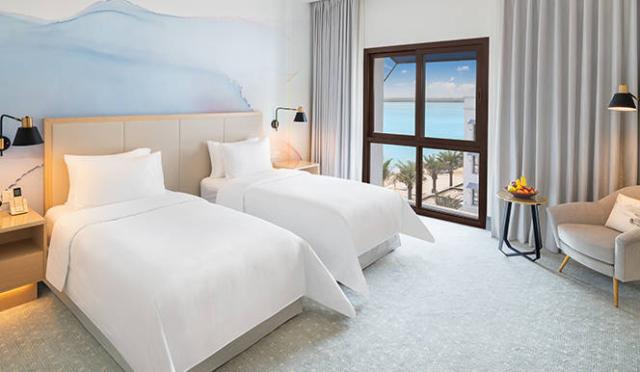 Deluxe Partial Sea View