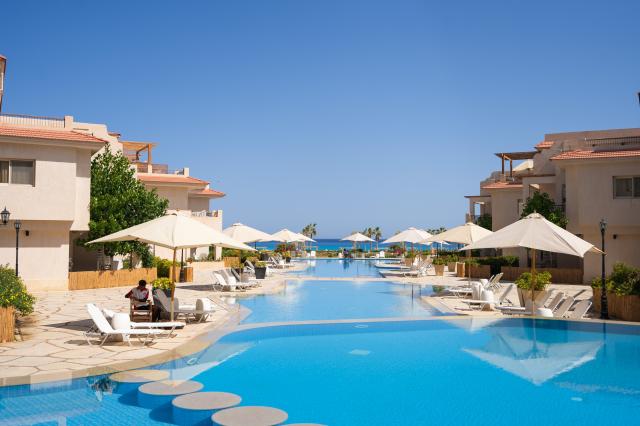 Aqua heneish hotel a bazén