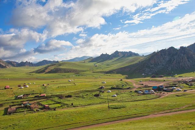 Mongolsko - Tri krásy Gobi a sviatok Naadan