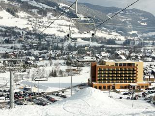 Relax Resort