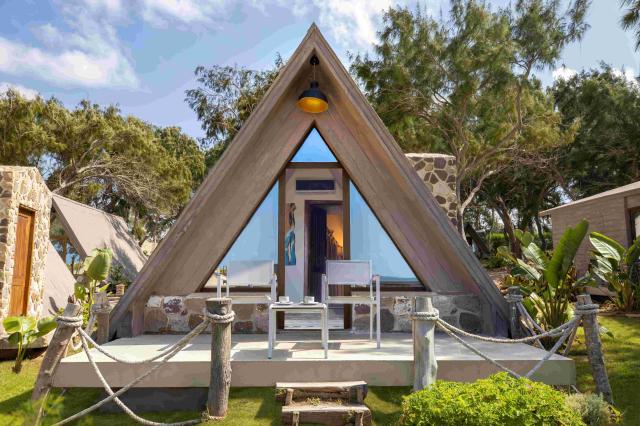 Bungalow (Adults Only)