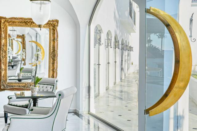 Posedenie v Caramel Grecotel Boutique Resort