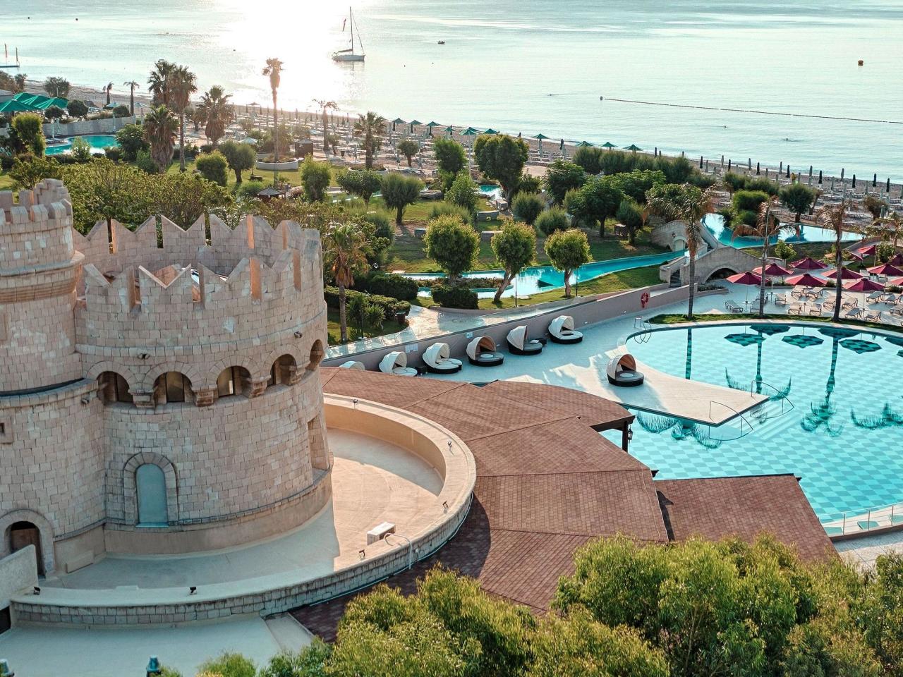 Esperos Palace