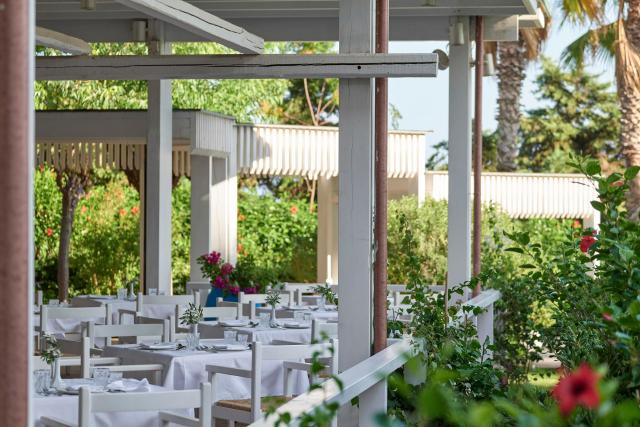 Esperos Palace